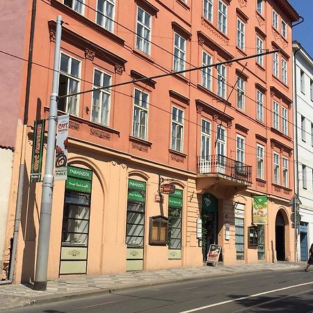 Charles Square Hostel Прага Экстерьер фото