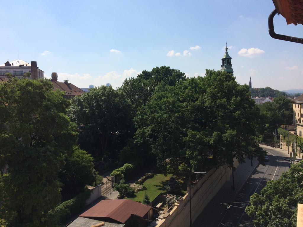 Charles Square Hostel Прага Экстерьер фото