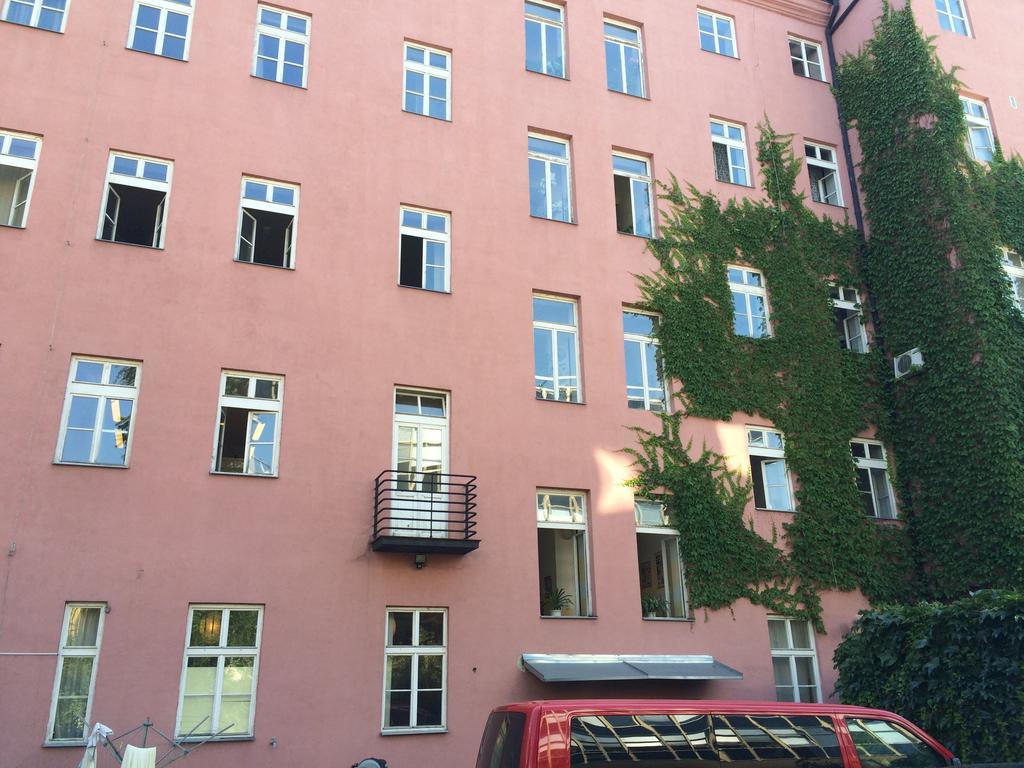 Charles Square Hostel Прага Экстерьер фото
